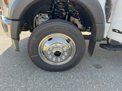 New 2026 Ford F550 4x4 Crew Cab image 33