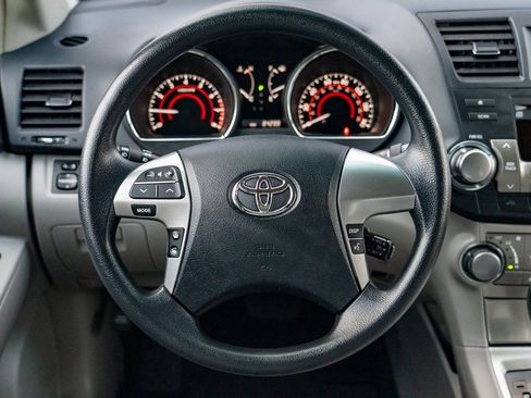 Used 2013 Toyota Highlander SE image 14
