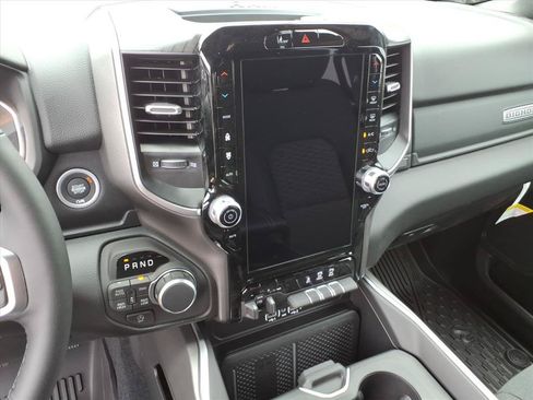New 2026 RAM 1500 Big Horn AWD/4WD image 28