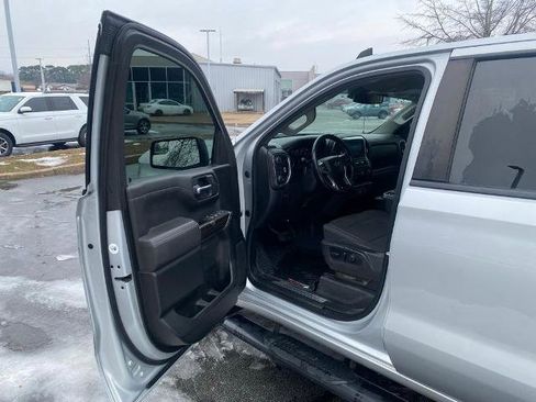 Used 2022 Chevrolet Silverado 1500 RST AWD/4WD image 10