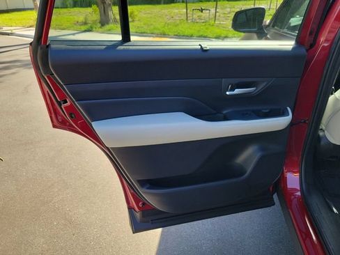Used 2025 Toyota Grand Highlander FWD image 16