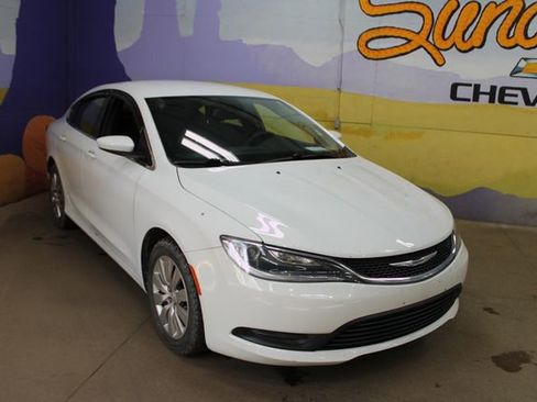 Used 2016 Chrysler 200 LX FWD image 2
