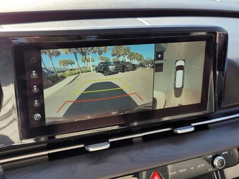 Used 2022 Kia Carnival SX image 29