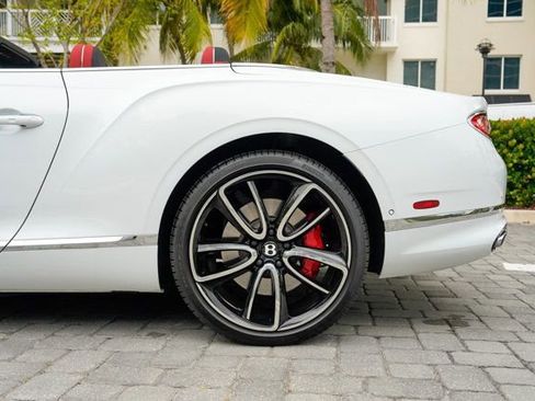Used 2024 Bentley Continental GT V8 image 16