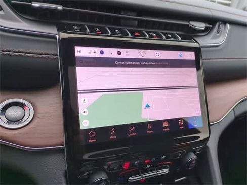 New 2025 Jeep Grand Cherokee Summit image 30