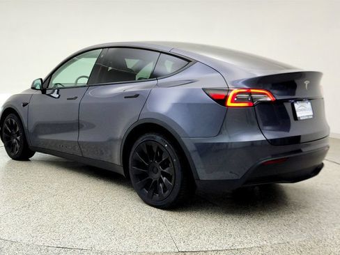 Used 2023 Tesla Model Y Long Range AWD/4WD image 7
