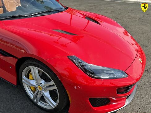 Used 2019 Ferrari Portofino RWD image 52