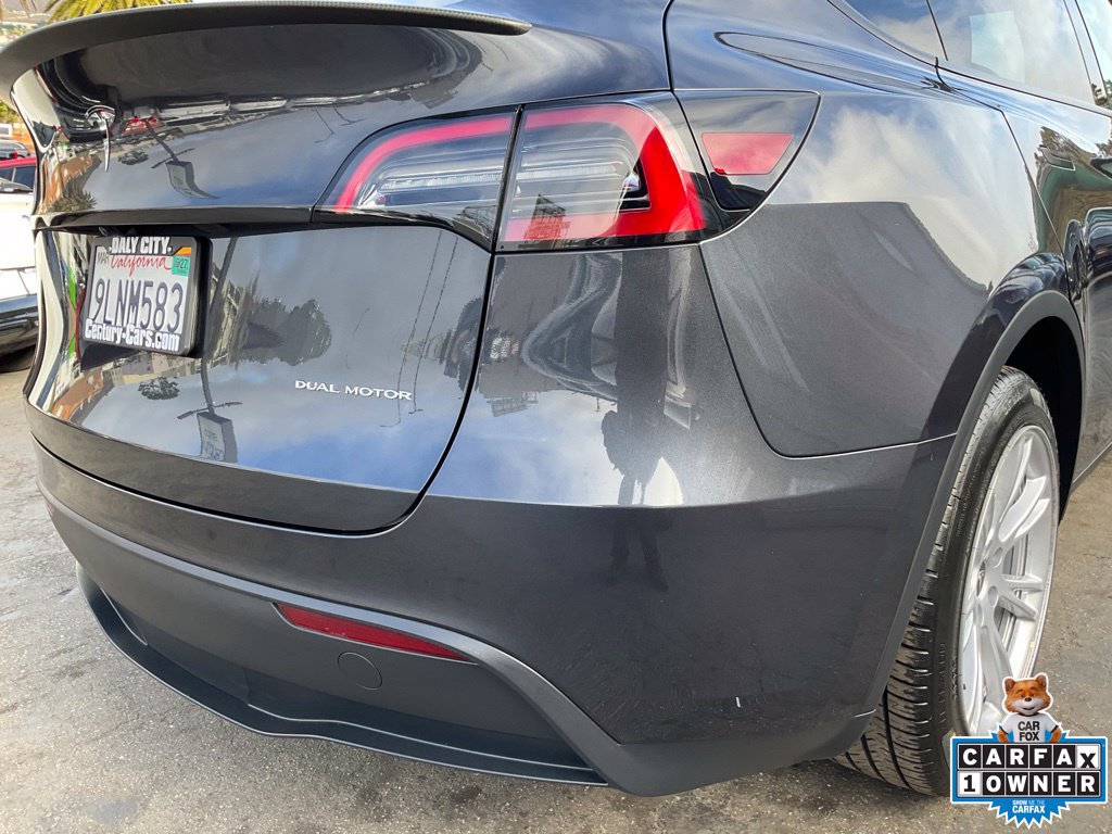 Used 2024 Tesla Model Y Long Range AWD/4WD image 91