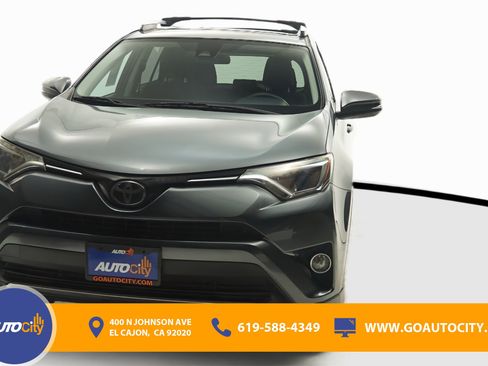 Used 2017 Toyota RAV4 XLE w/ Carpet Mat Package image 4