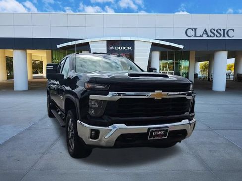 Used 2024 Chevrolet Silverado 2500 LT w/ Texas Edition AWD/4WD image 6