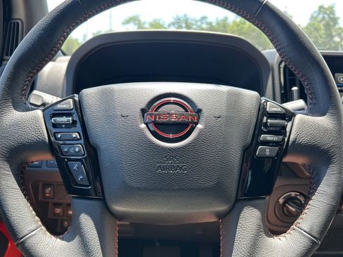 Certified 2025 Nissan Frontier PRO-4X AWD/4WD image 25