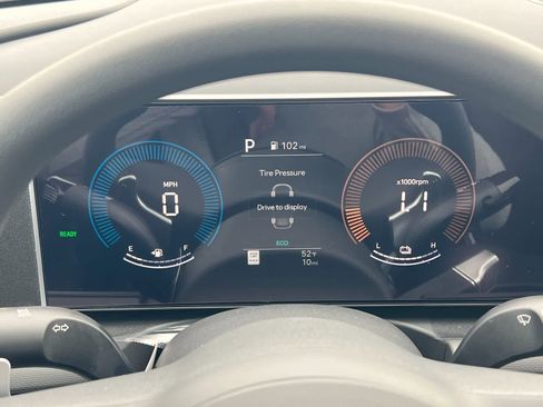 New 2026 Hyundai Tucson Blue SE image 24