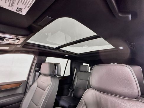 New 2026 GMC Yukon Denali w/ Advanced Technology Package AWD/4WD image 17