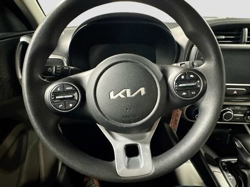 Used 2023 Kia Soul LX FWD image 11