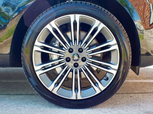 Used 2024 Land Rover Range Rover Sport SE image 56