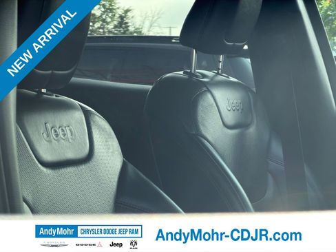 Used 2019 Jeep Cherokee Limited AWD/4WD image 40