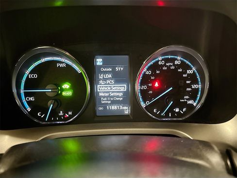 Used 2017 Toyota RAV4 XLE image 13