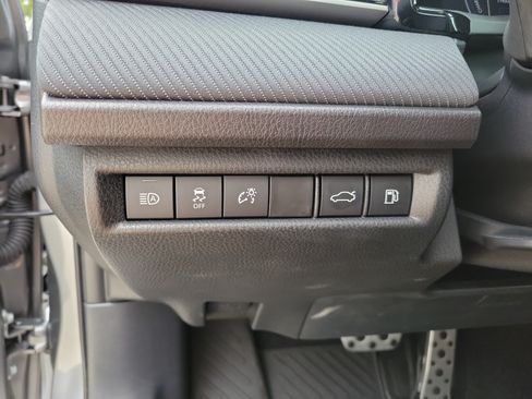 Certified 2025 Toyota Camry SE FWD image 11