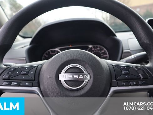 Used 2025 Nissan Altima 2.5 SV FWD image 30