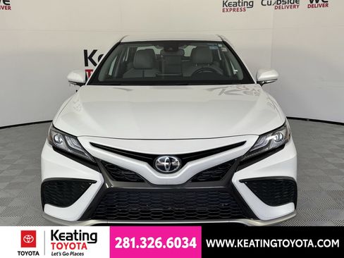 Used 2024 Toyota Camry XSE FWD image 10