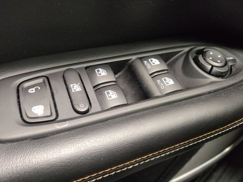 Used 2019 Jeep Compass Latitude w/ Safety & Security Group image 27