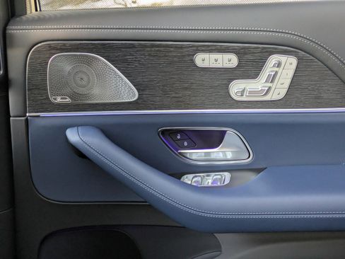 New 2026 Mercedes-Benz Maybach GLS 600 4MATIC image 16