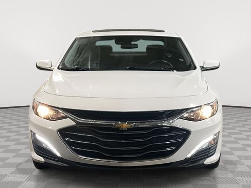 Used 2024 Chevrolet Malibu LT FWD image 2