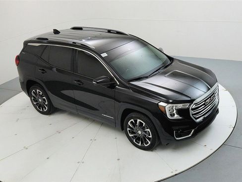 Used 2022 GMC Terrain SLT image 13