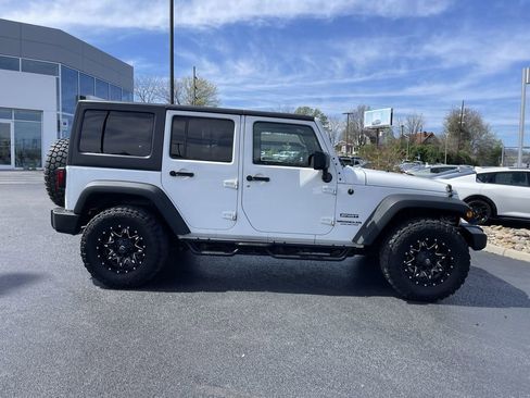 Used 2016 Jeep Wrangler Unlimited Sport w/ Quick Order Package 24S AWD/4WD image 4