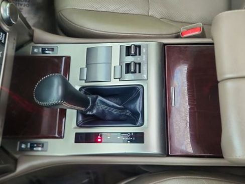 Used 2018 Lexus GX 460 Premium w/ Premium Package image 53