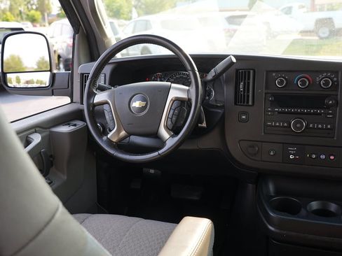 Used 2018 Chevrolet Express 3500 LT w/ LT Preferred Equipment Group RWD image 22