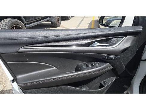 Used 2017 Buick LaCrosse Essence w/ Sun and Shade Package FWD image 6