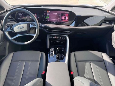 New 2025 Audi Q5 Premium image 11