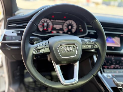 Used 2023 Audi Q7 2.0T Premium w/ Towing Package AWD/4WD image 12