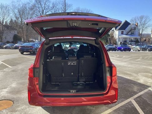 Used 2025 Honda Odyssey Sport-L image 10