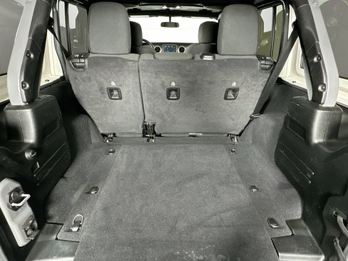Used 2021 Jeep Wrangler Unlimited Willys image 23