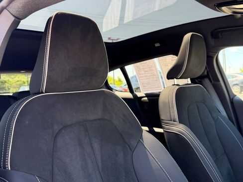 Certified 2023 Volvo C40 P8 Recharge Ultimate w/ Protection Package Premier AWD/4WD image 15