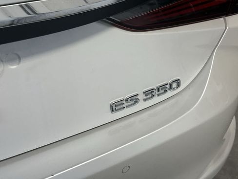 Used 2025 Lexus ES 350 w/ Premium Package FWD image 10