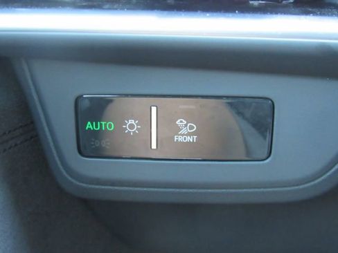 Used 2023 Audi e-tron GT Premium Plus w/ Performance Package image 38