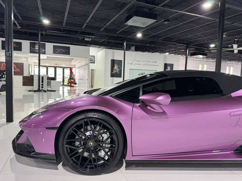 Used 2022 Lamborghini Huracan EVO image 44