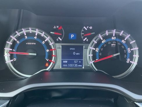 Used 2017 Toyota 4Runner Limited AWD/4WD image 4