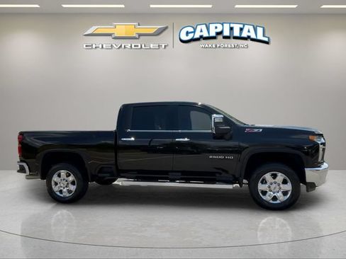 Used 2022 Chevrolet Silverado 2500 LTZ w/ LTZ Plus Package AWD/4WD image 6