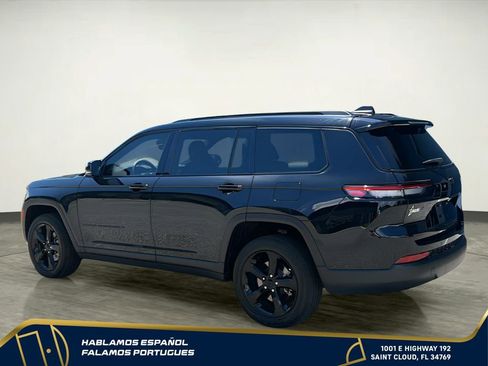Used 2024 Jeep Grand Cherokee L Altitude AWD/4WD image 4
