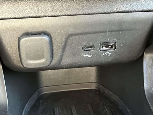 Used 2025 Chevrolet TrailBlazer LT AWD/4WD image 25