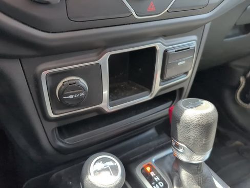 Used 2018 Jeep Wrangler Unlimited Sport AWD/4WD image 22