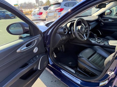Used 2018 Alfa Romeo Giulia Ti Sport w/ Quick Order Package 22S Sport image 7