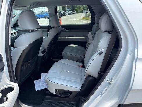 Used 2025 Hyundai Palisade SEL FWD image 11