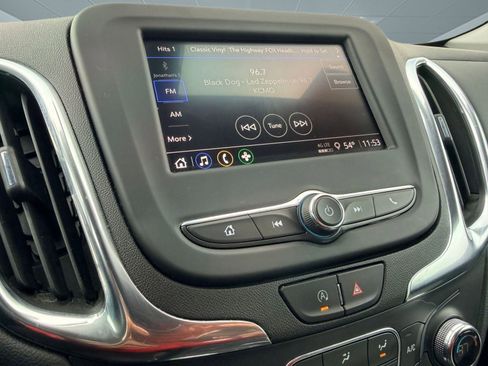 Used 2022 Chevrolet Equinox LT image 29