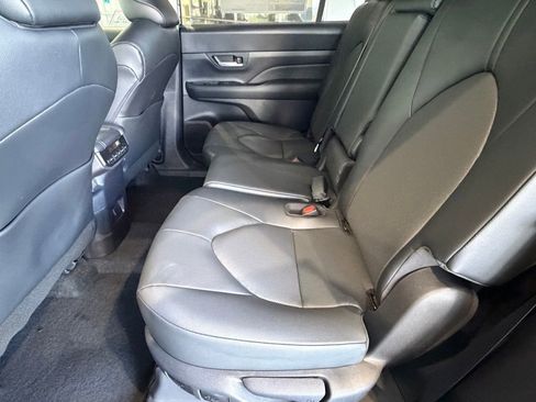 New 2026 Toyota Grand Highlander FWD image 30