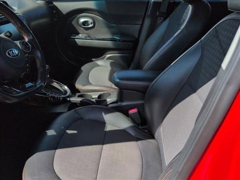 Used 2019 Kia Soul ! image 5